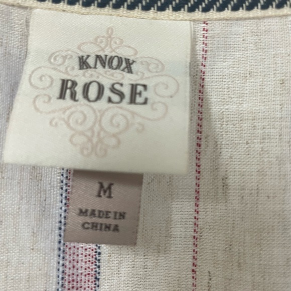 Pretty top - Picture 2 of 2